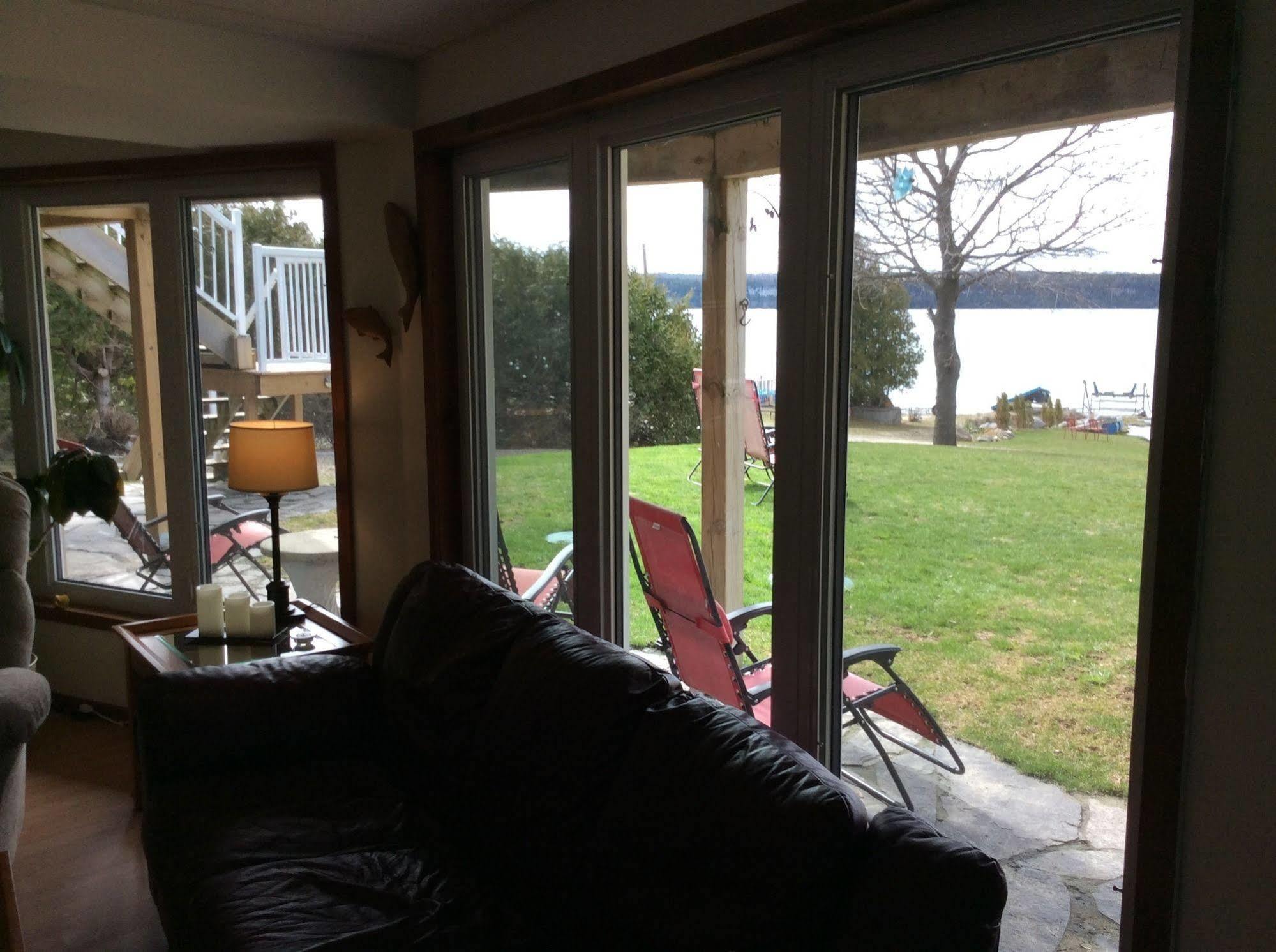 N' This On The Bay -Vacation Suite Wiarton Eksteriør bilde